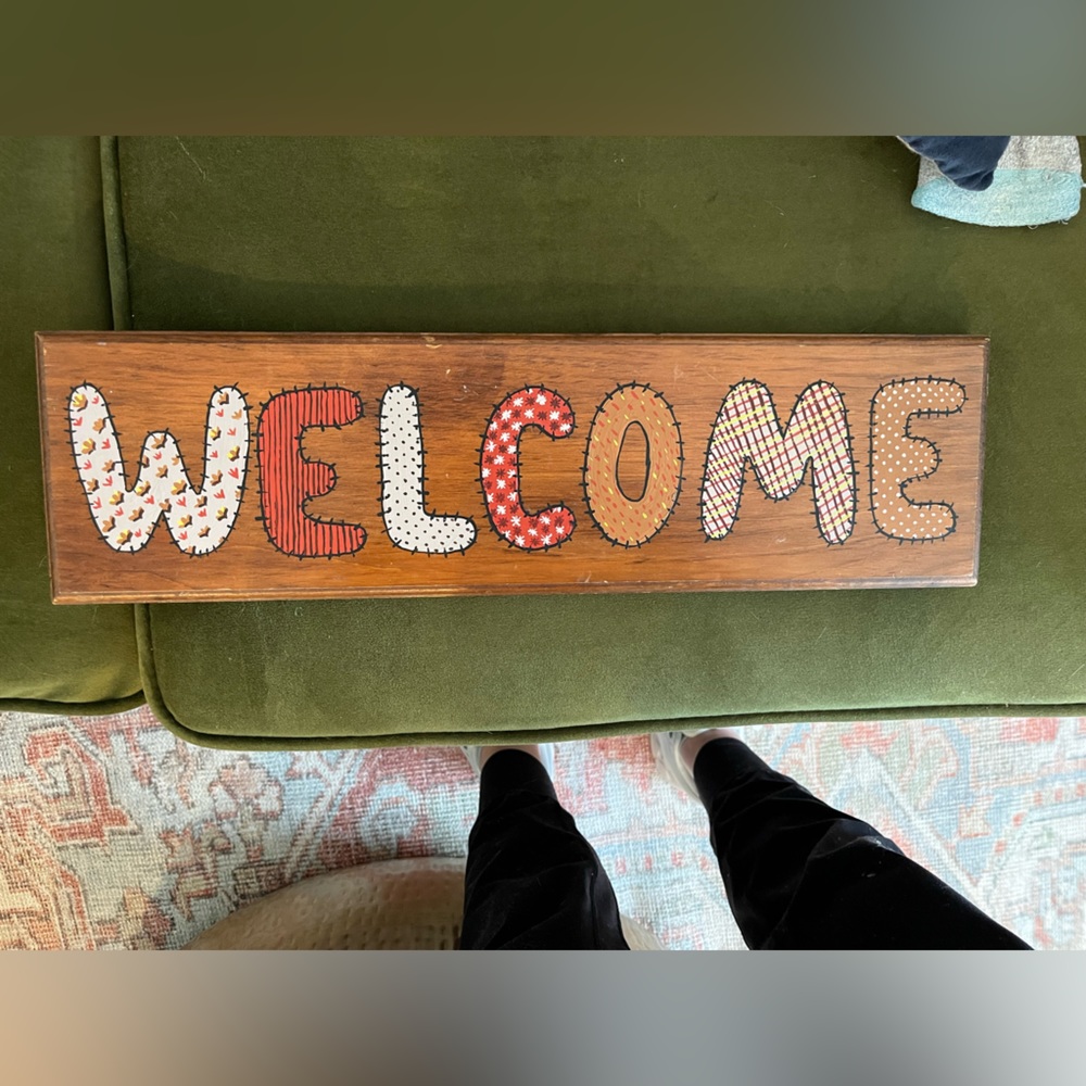 vintage welcome sign